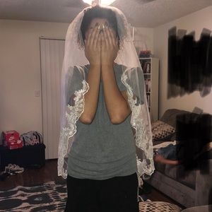 David’s Bridal scalloped edge lace mid length veil